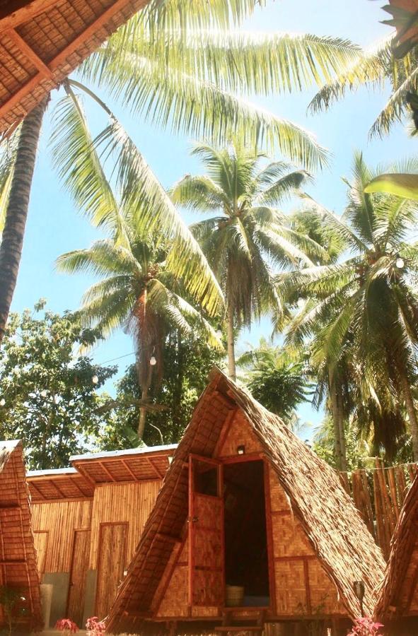 Hotel "Triangle Hut" Camp Fuego Siargao Catangnan Exterior foto