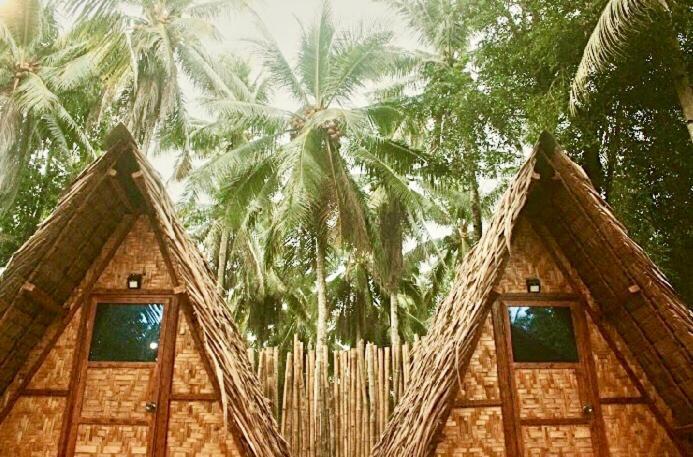 Hotel "Triangle Hut" Camp Fuego Siargao Catangnan Exterior foto